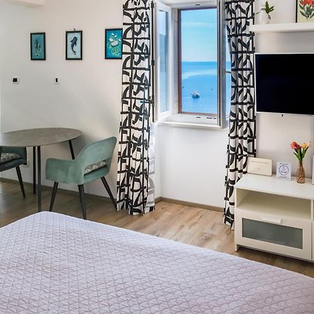 Studio Apartment Above Promenade W Terrace & Parking Rabac Exterior photo